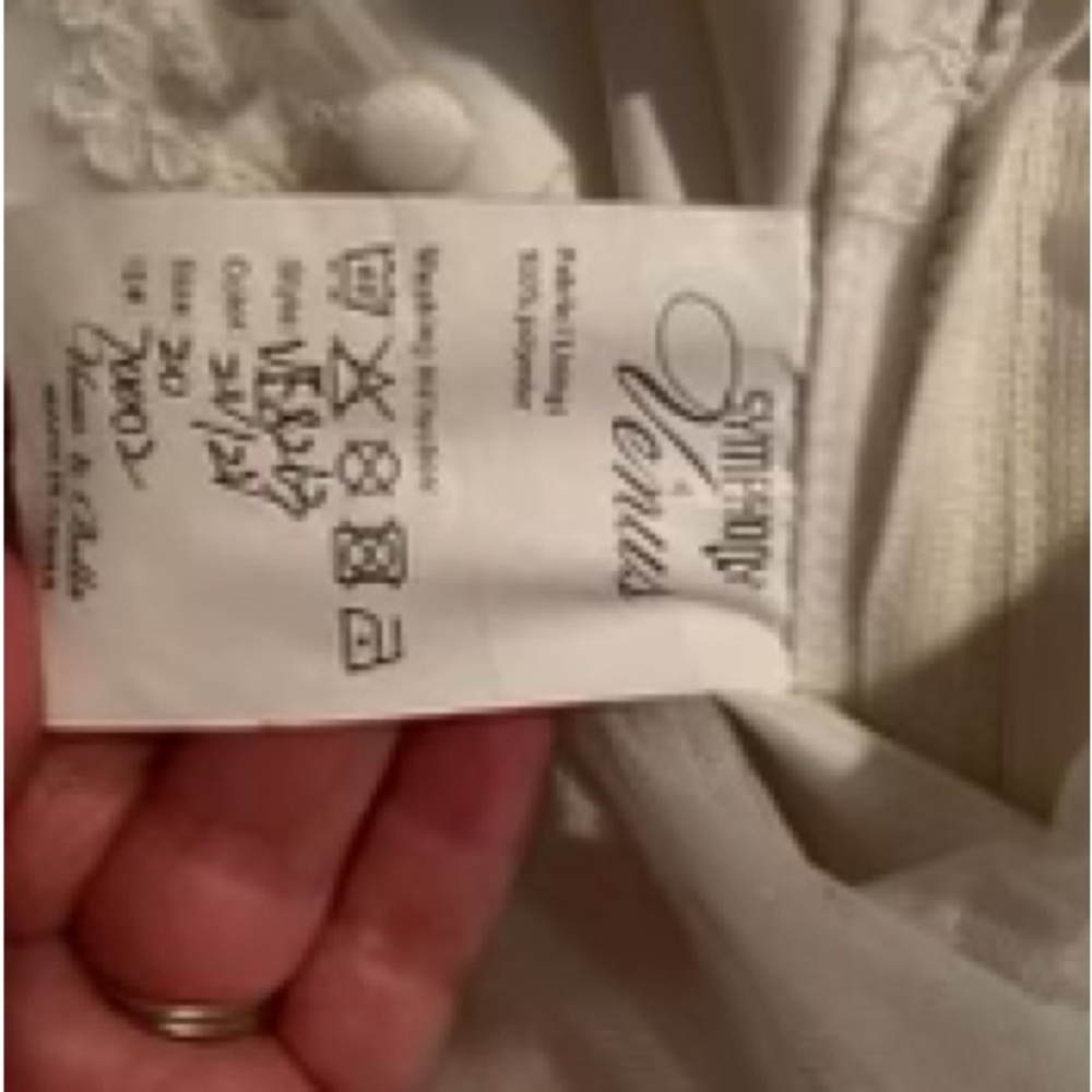 New, Never Worn (except to try on) Wedding Gown